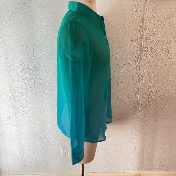 Chico’s Blue & Green Ombre Sheer Button Down Collared Blouse Size 0 - Picture 2 of 4